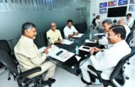 టీడీపీ అధినేత చంద్రబాబు నాయుడుతో టీడీపీ ముఖ్య నేతలు జరిపిన సమావేశం