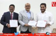 ఆదిత్యనాథ్‌ దాస్‌ రాసిన కవితల సంకలనం డాన్సింగ్‌ విత్‌ డ్రీమ్స్‌ పుస్తకాన్ని విడుదల చేసిన సీఎం