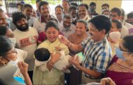 చినమెరంగి లో తన బిడ్డ కు పోలియో చుక్కలు వేయిస్తున్న ఉప ముఖ్యమంత్రి పాముల పుష్పశ్రీవాణి Vizagnagram