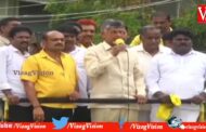 High Tension in Kuppam Chandrababu Protest by Sitting on Road Vizagvision