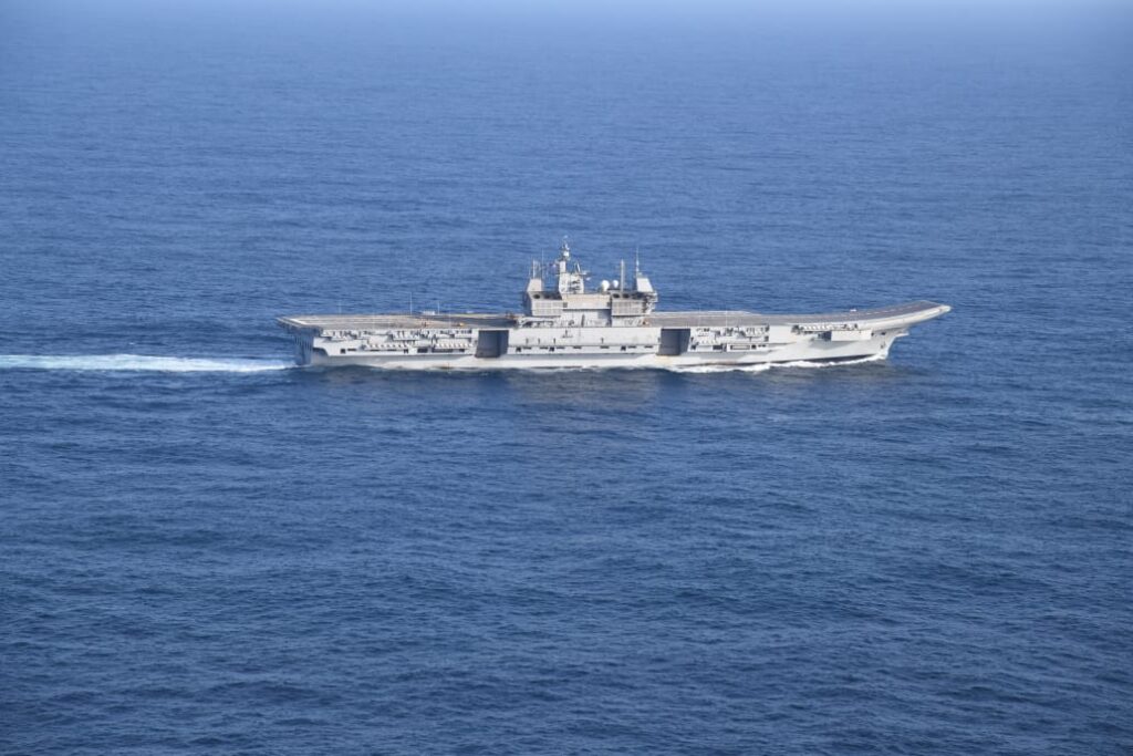 Vizagvision : CURTAIN RAISER COMMISSIONING OF INDIGENOUS AIRCRAFT CARRIER