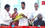 AP CM YS Jagan పులివెందుల సీఎస్‌ఐ చర్చిలో జరిగిన క్రిస్మస్‌ వేడుకల్లో కుటుంబ సభ్యులతో పాల్గొన్నారు