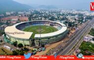 విశాఖలో ఇండియా ఆస్ట్రేలియా మ్యాచ్ కు వాన గండం వర్షానికి నీట మునిగిన స్టేడియంపరదాలతో  కప్పివేత