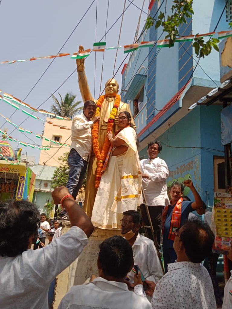 శ్రావణ లక్ష్మి కుంకుమ  లక్ష్మీ హోమం పూజలు శ్రీ కనకమాలక్ష్మి అమ్మవారి దేవస్థానం Visakhapatnam