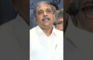 చంద్రబాబు అధికారుల మాట వినకుండా పబ్లిసిటీకోసం రోడ్డు మార్గాన్ని ఎంచుకోవడం వల్ల ప్రజలు ఇబ్బందిపడ్డారు