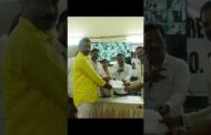 విశాఖ నియోజకవర్గ స్థానం  గెలుపొందిన కూటమి అభ్యర్థి  ధృవీకరణ పత్రం  అందజేస్తున్న రిటర్నింగ్ అధికారలు
