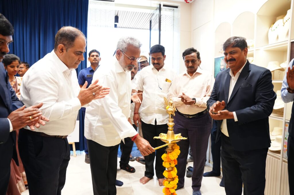 Vizag vision: PMJ Jewels Launches New Store in Kakinada~ Shri. Vanamadi Venkateswara Rao (Konda Babu), MLA of Kakinada, inaugurated the new outlet, adding to the chain of PMJ showrooms in Andhra Pradesh ~Kakinada, 16 March 2025: PMJ Jewels, South India's most beloved fine jewellery brand, has launched its new showroom in Kakinada. Shri. Vanamadi Venkateswara Rao (Konda Babu), MLA Kakinada, inaugurated the outlet, joined by Mr. Hyder Ali, Andhra Business Head, Mr. Shaik Gali Sharif, Cluster Manager of PMJ Jewels and Mr. Peddoju Seshagiri, Kakinada Store Head of PMJ Jewels. The elite showroom was filled with loyal PMJ customers, who added an element of extravagance and excitement to the launch event.The store has been meticulously curated to cater to the diverse tastes of Kakinada's customers and offers a wide range of designs across diamonds, gold, and precious stones. PMJ's finest and never-before-seen designer jewellery, handcrafted creations, region-specific pieces, wedding jewellery, and lightweight items suitable for all occasions will be featured in the collection. The store promises to offer a dazzling range of the latest, finest, and never-before-seen designer diamond bridal jewellery.Shri. Vanamadi Venkateswara Rao (Konda Babu), MLA of Kakinada, shared his thoughts on this momentous occasion, saying, 