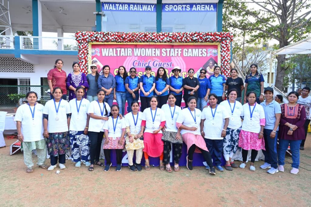 శ్రీ ఘంటసాల వెంకటేశ్వరరావు గారి 51వ వర్ధంతి శ్రీ షిర్డీ సాయిబాబా ధ్యాన మందిరంలో in Visakhapatnam