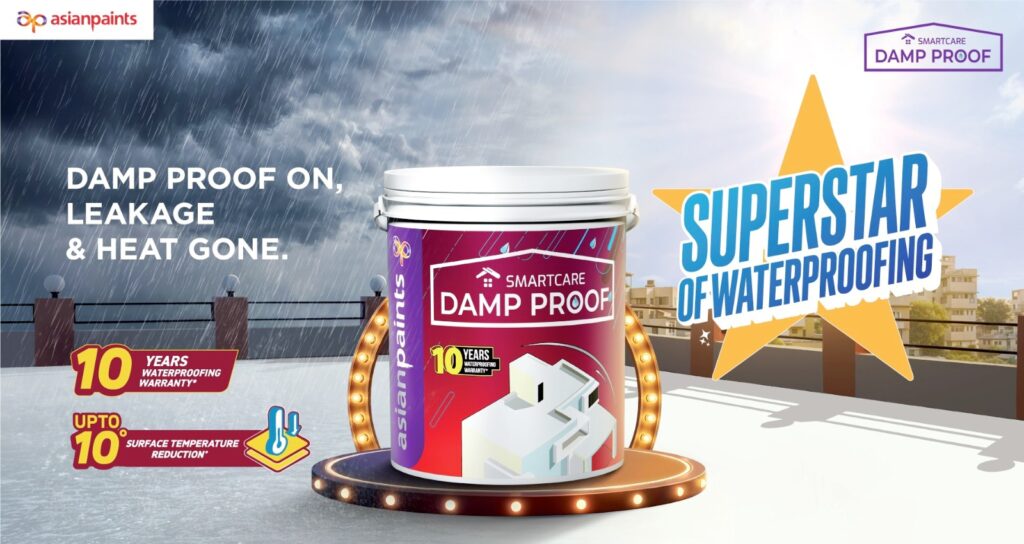 వాటర్ ప్రూఫింగ్ లో సూపర్ స్టార్ ఏషియన్ పెయింట్స్ డ్యాంప్ ప్రూఫ్...Visakhapatnam Vizagvision:దక్షిణాది ఇళ్లను లీకేజీ, వేసవి వేడి నుంచి కాపాడటమే లక్ష్యంగా 'ఏషియన్ పెయింట్స్' సరికొత్త ప్రచారం ప్రారంభించింది. తమ అగ్రశ్రేణి వాటర్ ప్రూఫింగ్ ఉత్పత్తి 'డ్యాంప్ ప్రూఫ్'ను వాటర్ ప్రూఫింగ్ రంగంలో 'సూపర్స్టార్'గా ఈ ప్రచారంలో అభివర్ణించింది. దక్షిణాదిలో అత్యంత ప్రజాదరణ పొందిన 'రౌడీ బేబీ' పాట ట్యూన్ను వాడుకుంటూ సినిమా, సంగీతం మేళవింపుతో రూపొందించిన ఈ మ్యూజికల్ క్యాంపెయిన్ ద్వారా వినియోగదారులకు చేరువయ్యేందుకు సిద్ధమైంది. ఈ ఉత్పత్తి లీకేజీలను అరికట్టడమే కాకుండా ఇంటి ఉష్ణోగ్రతను పది డిగ్రీల వరకు తగ్గిస్తుంది. భారతదేశంలోని అనేక ఇళ్లలో టెర్రస్ (మిద్దె) అనేది వేడుకలకు, రోజువారీ కార్యకలాపాలకు ఒక ప్రధాన కేంద్రంగా ఉంటుంది. ప్రజలు తమ రోజువారీ జీవితంలో ఇంటి లోపల, బయట కూడా సమయాన్ని గడుపుతుంటారు. అయితే, ఇంటి పైకప్పు నుంచి నీరు కారడం లేదా ఇంట్లోకి వేడి పెరగడం వంటి సమస్యలు ఎదురైనప్పుడు రోజువారీ అస్తవ్యస్తమవుతుంది. దీనిని దృష్టిలో ఉంచుకుని, ఏషియన్ పెయింట్స్ తన వాటర్ ప్రూఫింగ్ పరిష్కారం 'ఏషియన్ పెయింట్స్ డ్యాంప్ ప్రూఫ్' కోసం ఒక కొత్త ప్రచారాన్ని ప్రారంభించింది. సినిమా సంగీతాన్ని మేళవించి, ఇంటి రక్షణను సరళంగా, అందరికీ అర్థమయ్యే రీతిలో ఈ క్యాంపెయిన్ ప్రదర్శిస్తోంది. దక్షిణ భారత దేశం కోసం ప్రత్యేకంగా రూపొందించిన ఈ ప్రచారం అత్యంత ప్రజాదరణ పొందిన 'రౌడీ బేబీ' పాట నుంచి స్ఫూర్తి పొందింది. సంగీతం ద్వారా కథను వివరిస్తుంది. దక్షిణాది ప్రజల రోజువారీ జీవితంలో సినిమా, సంగీతం ఒక ముఖ్యమైన భాగం కాబట్టి, ఈ సుపరిచితమైన ఉత్సాహభరితమైన శైలి వాటర్ఫ్రూఫింగ్ అంశాన్ని మరింత ఆసక్తికరంగా, సులభంగా గుర్తుంచుకునేలా.  అర్థమయ్యేలా చేస్తుంది. క్యాంపెయిన్ ప్రధాన ఉద్దేశం ఏషియన్ పెయింట్స్ డ్యాంప్ ప్రూఫ్ను వాటర్ ప్రూఫింగ్ కా సూపర్ స్టార్' (వాటర్లోూఫింగ్లో సూపర్ స్టార్)గా నిలబెట్టడం. తమ శక్తివంతమైన, నమ్మకమైన నటనకు పేరొందిన దక్షిణాది సినీ స్టార్ల తరహాలోనే డ్యాంప్ ప్రూఫ్ కూడా అవసరమైన సమయంలో పటిష్టమైన రక్షణను ఇచ్చే ఒక నమ్మకమైన ఉత్పత్తిగా చూపబడింది. ఈ చిత్రం డ్యాంప్ ప్రూఫ్ రెండు ప్రధాన ప్రయోజనాలను తెలియజేస్తుంది. ఒకటి లీకేజీల నుంచి ఇంటికి గట్టి రక్షణ కల్పిస్తుంది. రెండు ఉష్ణోగ్రత నియంత్రణ, దీనిలోని అధునాతన 'హీట్-రిఫ్లెక్టివ్ కోటింగ్' (వేడిని ప్రతిబింబించే పూత) ఇంటి ఉపరితల ఉష్ణోగ్రతను 10 డిగ్రీల సెల్సియస్ వరకు తగ్గించడంలో సహాయపడుతుంది. భారీ వర్షాలు, సుదీర్ఘమైన వేసవి కాలం ఉండే ప్రాంతాల్లోని ఇళ్లకు ఇది ఎంతో ఉపయోగకరం.ఈ సందర్భంగా ఏషియన్ పెయింట్స్ లిమిటెడ్ మేనేజింగ్ డైరెక్టర్ & సీఈఓ అమిత్ సింగ్లే మాట్లాడుతూ భారతదేశంలోని అనేక ఇళ్లలో టెర్రస్లను వేడుకలకు, రోజువారీ పనులకు ఉపయోగిస్తారన్నారు. ప్రజల జీవనశైలిలో ఇంటి లోపలి భాగం, బయటి భాగం రెండూ కలిసి ఉంటాయన్నారు. అయితే, లీకేజీలు లేదా ఇంటి లోపల పెరుగుతున్న వేడి వంటి సమస్యలు ఎదురైనప్పుడు రోజువారీ జీవనం దెబ్బతింటుందన్నారు. ఈ నేపథ్యంలో ఏషియన్ పెయింట్స్ డ్యాంప్ ప్రూఫ్ విశిష్టతలను తెలియజేస్తూ ఈ కొత్త ప్రచారాన్ని ప్రారంభించామన్నారు. సినిమా, సంగీతం, ఇంటి రక్షణ అనే అంశాలను స్థానిక సంస్కృతికి తగ్గట్లుగా, అందరికీ కనెక్ట్ అయ్యేలా ఈ క్యాంపెయిన్లో మిళితం చేశామన్నారు. ఈ ప్రచారం వినియోగదారులకు వాటర్ఫ్రూఫింగ్ను గుర్తుండిపోయేలా చేయడమే కాకుండా, దక్షిణాదిలో ఇంటి రక్షణకు ఏషియన్ పెయింట్స్ డ్యాంప్ ప్రూఫ్ను ఒక సూపర్ స్టార్గా నిలబెట్టాలని లక్ష్యంగా పెట్టుకున్నామని తెలిపారు.
